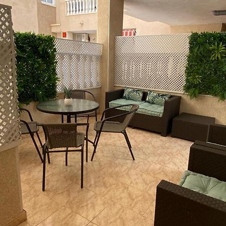 Комфортабельные Апартаменты С Большой Террасой Torrevieja Exterior foto